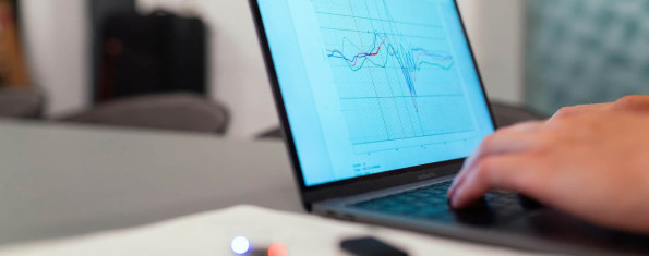 Якою має бути CRM для девелоперського проекту: воронки, інтеграції, шахматка, аналітика