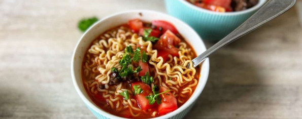 Сейчас у каждого приличного ресторана свой продукт в продуктовом магазине