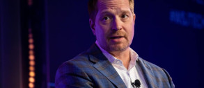 Гендиректор CrowdStrike передав у дар акції компанії на понад $1 млрд