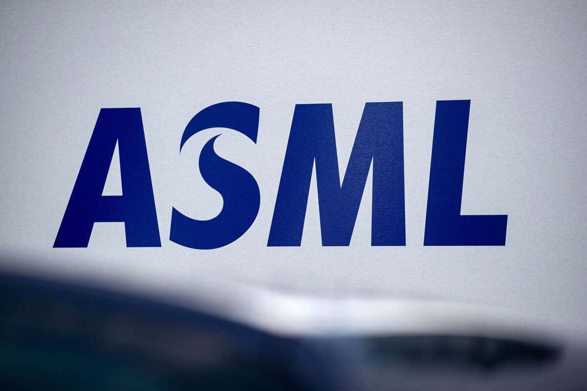 ASML Holding NV